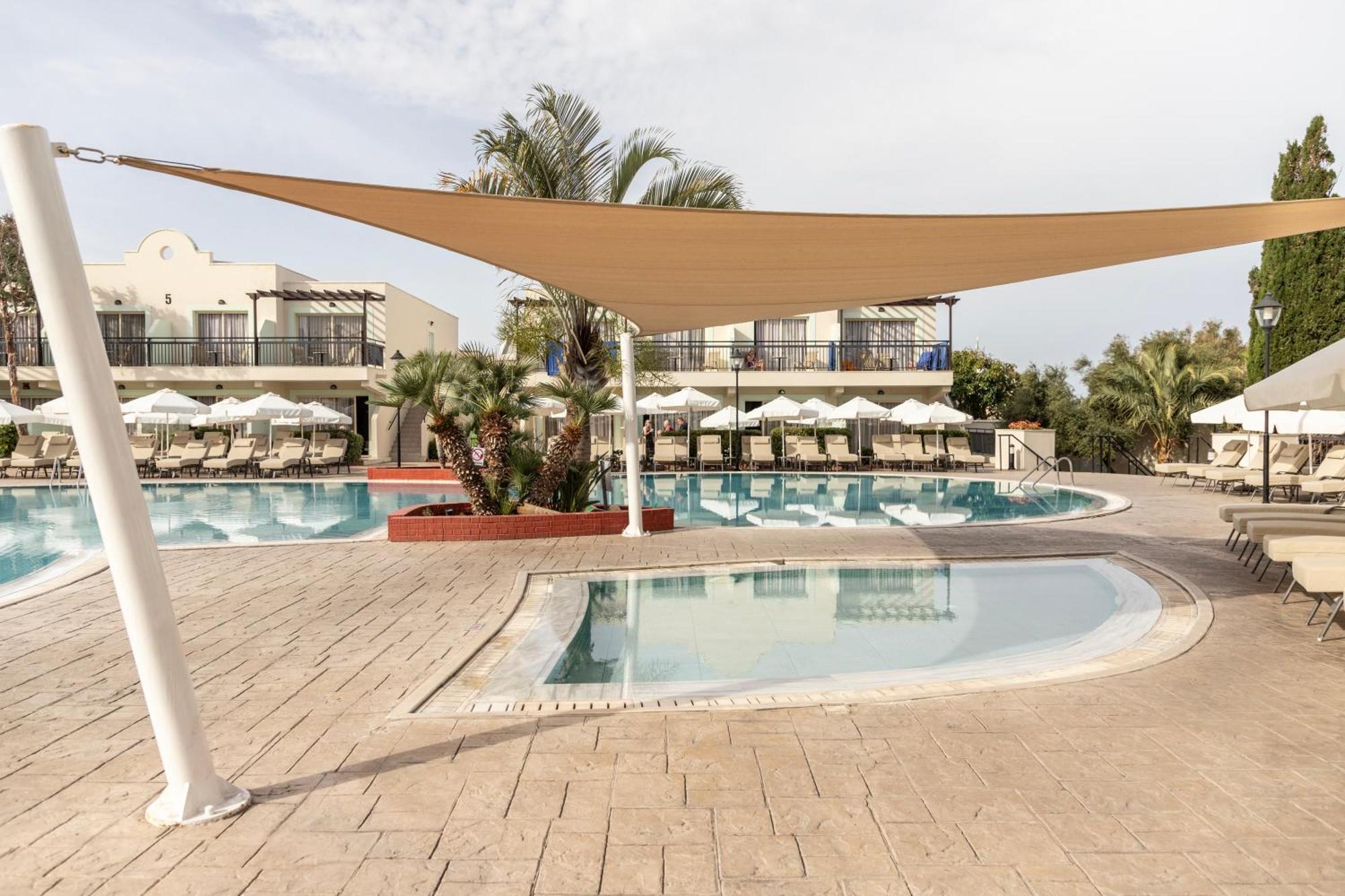 Hotel Louis Paphos Breeze Klorakas Esterno foto